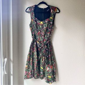 Retrolicious Floral and Bird Print Dress with Sweetheart Neckline